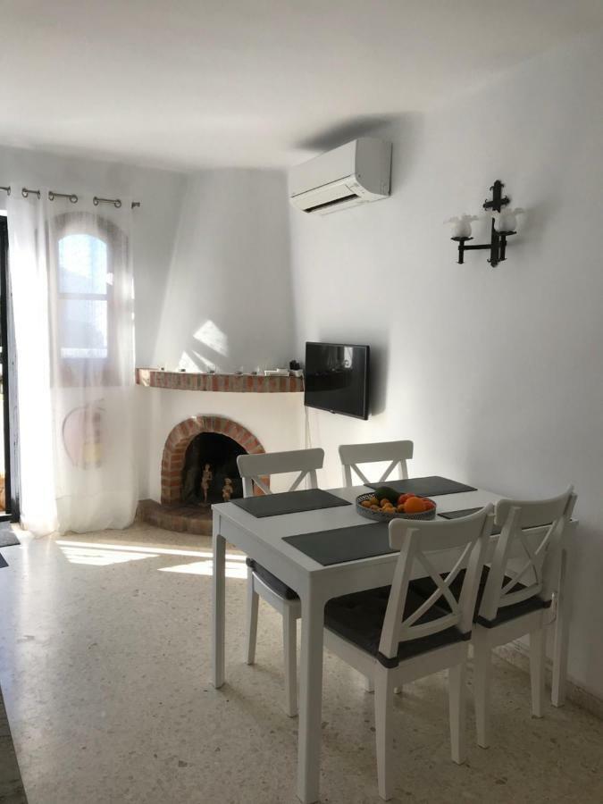 Casa Nancy Apartment Нерха Екстериор снимка